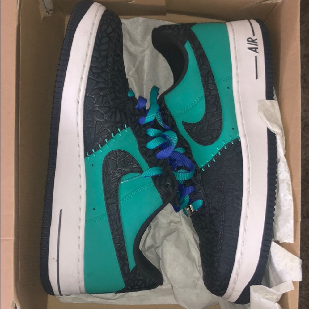Men sneakers
